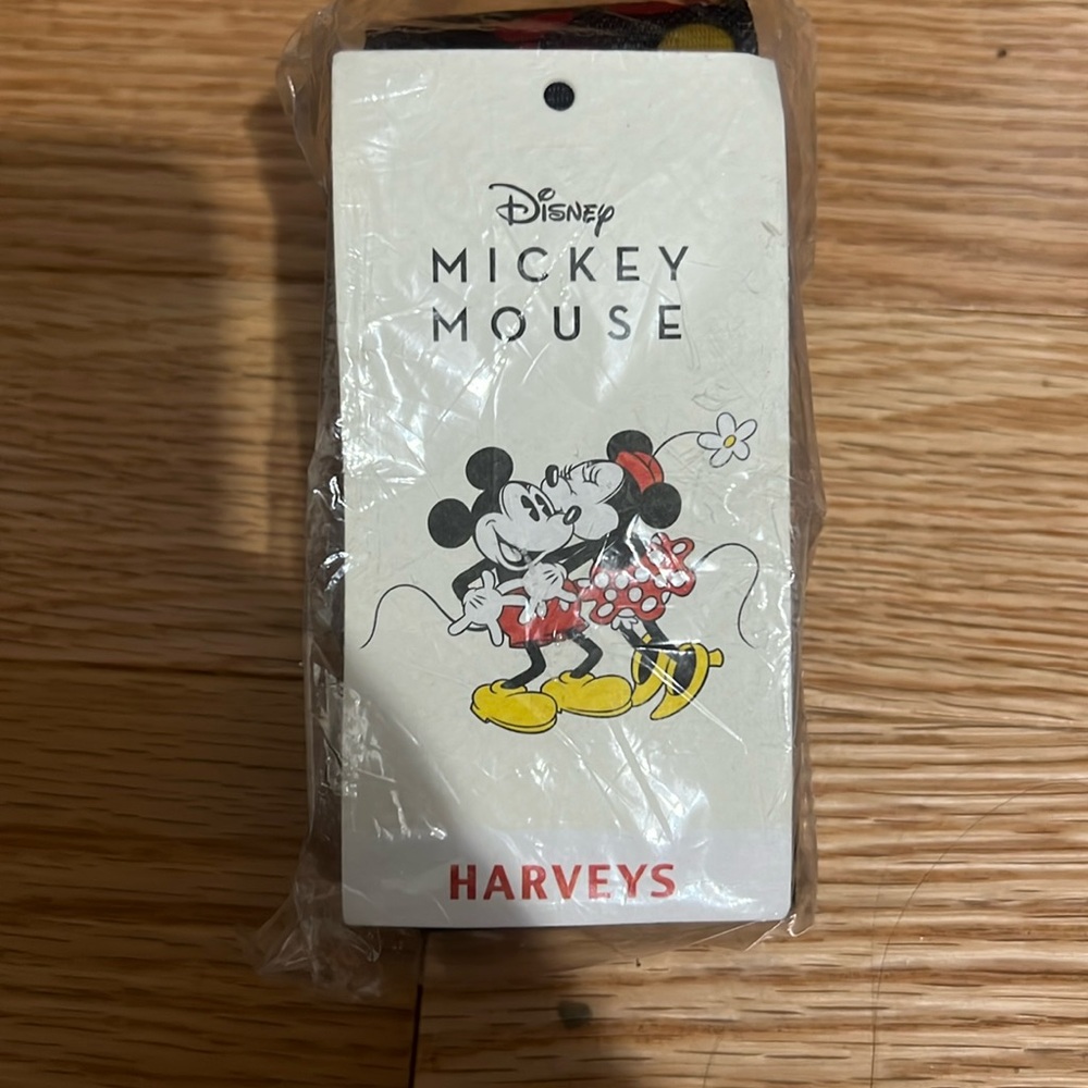 Mickey print on grey Harvey’s click and carry strap NWT